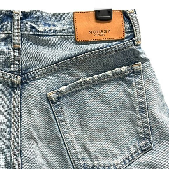 Moussy Vintage Womens 26 High Rise Denim Shorts Blue Frayed Hem Button Fly Denim - Picture 7 of 8